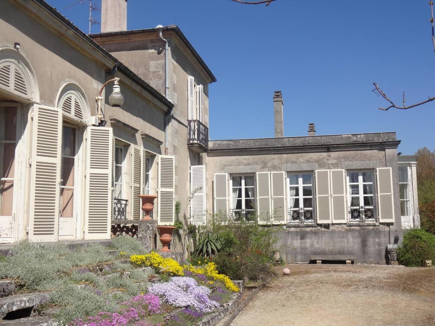 Chateau De Choloy Bagian luar foto