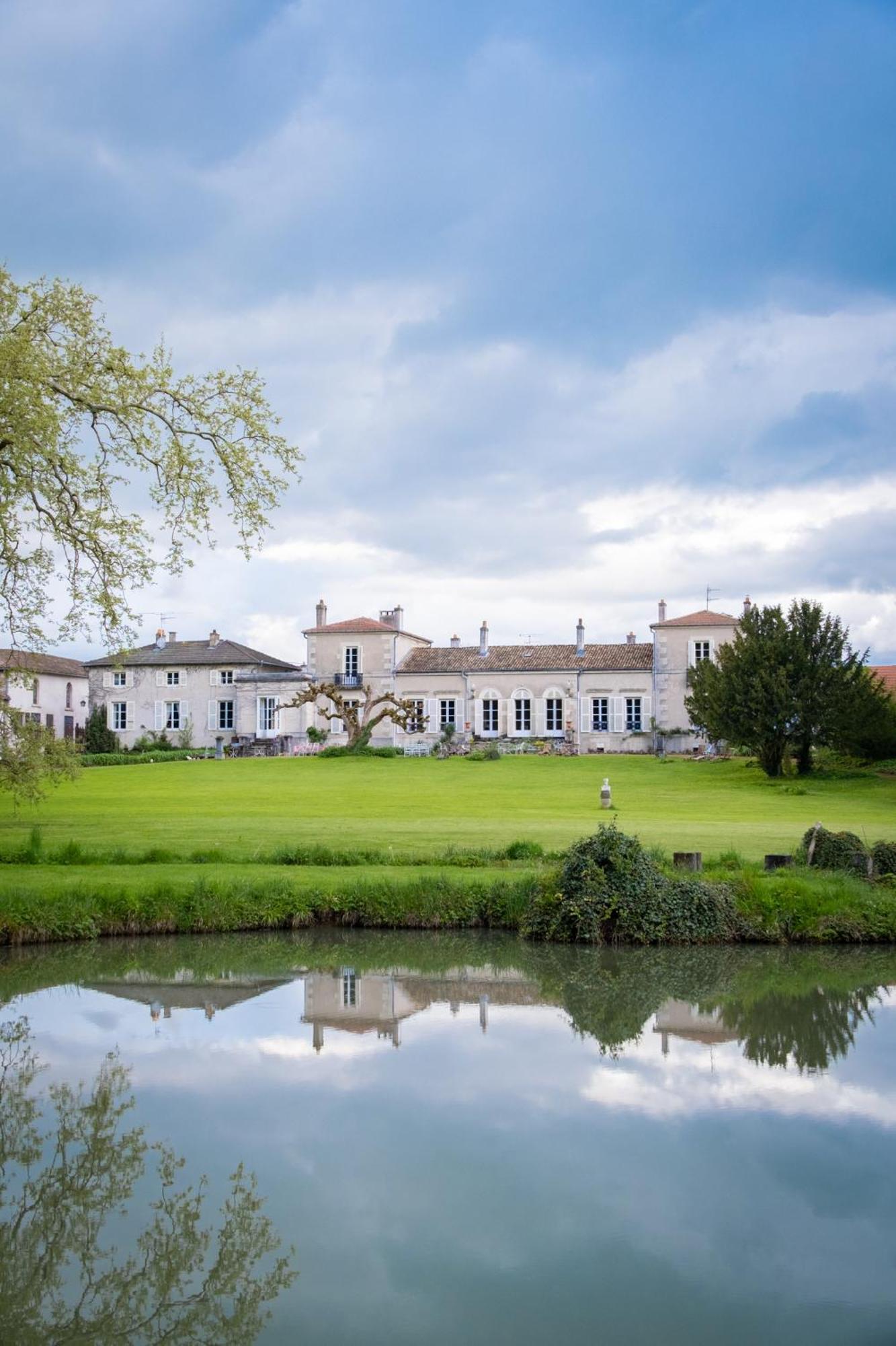 Chateau De Choloy Bagian luar foto